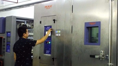 高低温试验箱可以做180℃测试吗？